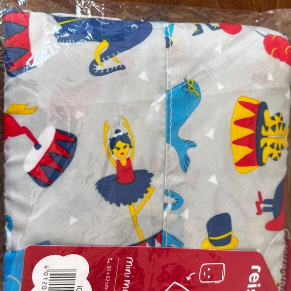 Reisenthel Mini Maxi Poncho M Kids Ages 3-6 Circus Print Child's Cape Repellent - Picture 5 of 5